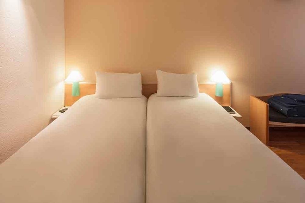 Hotel Ibis Reims Tinqueux Habitación foto