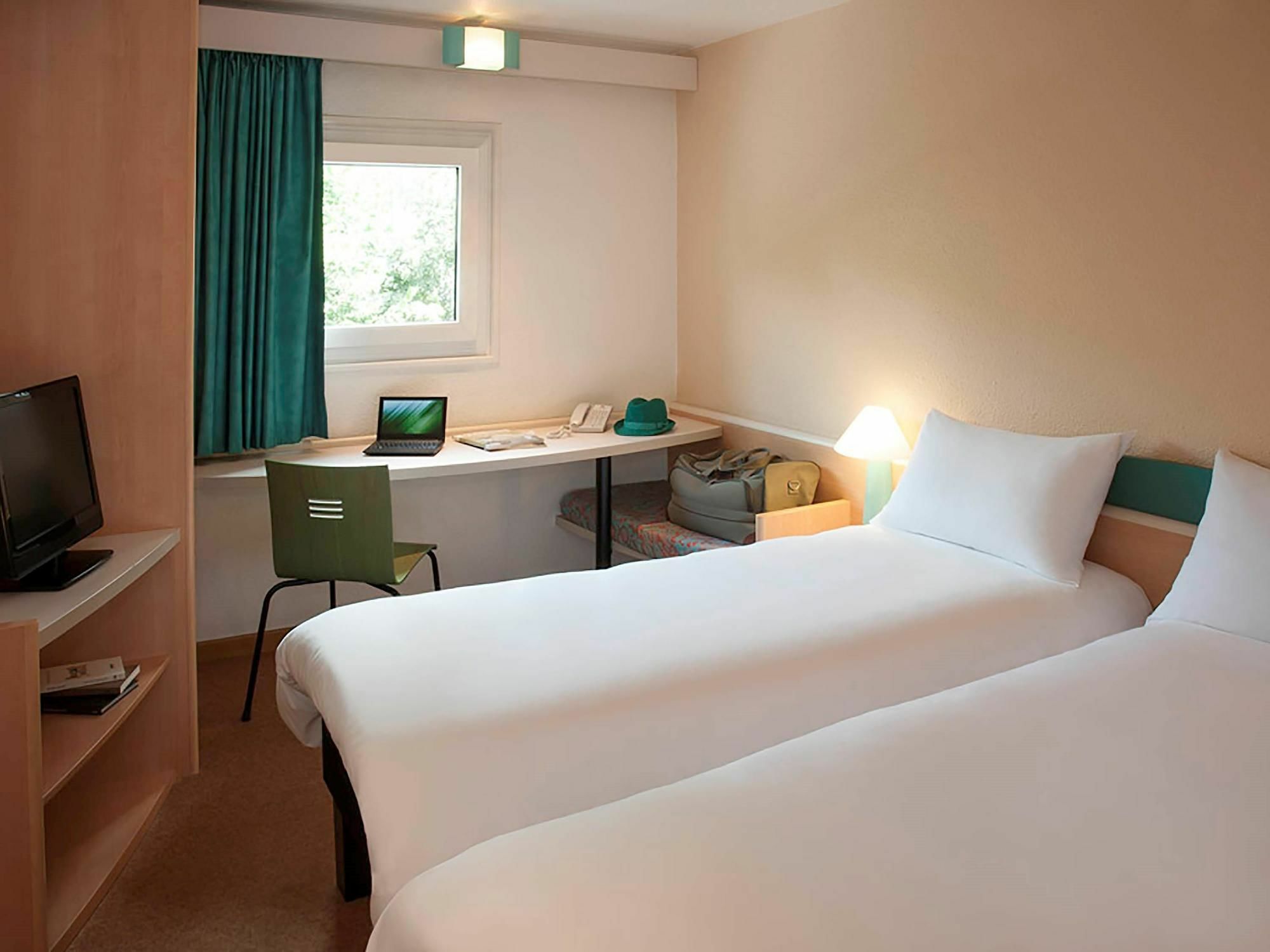 Hotel Ibis Reims Tinqueux Exterior foto