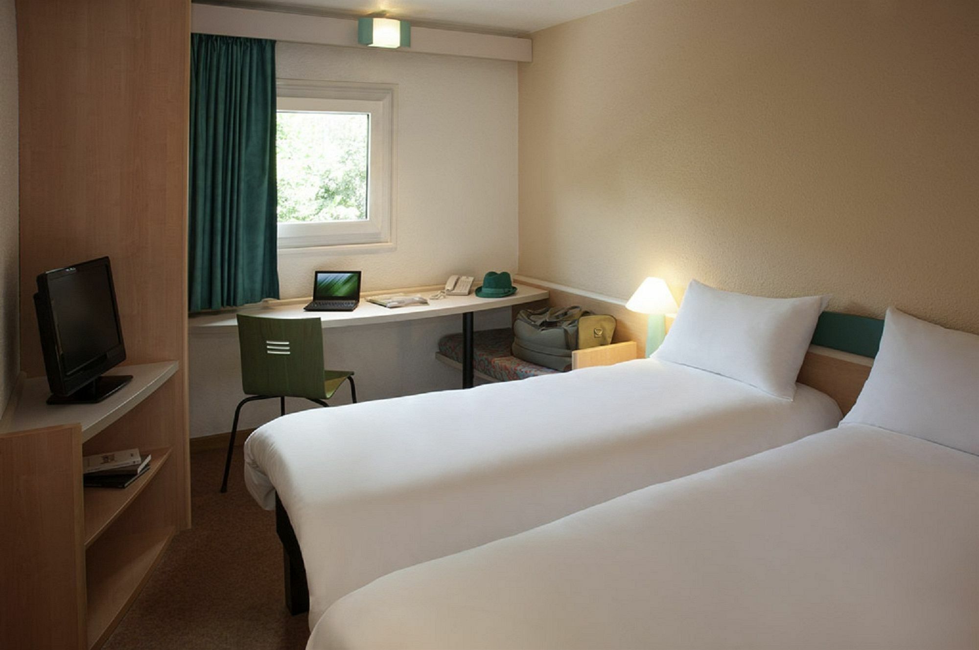Hotel Ibis Reims Tinqueux Exterior foto