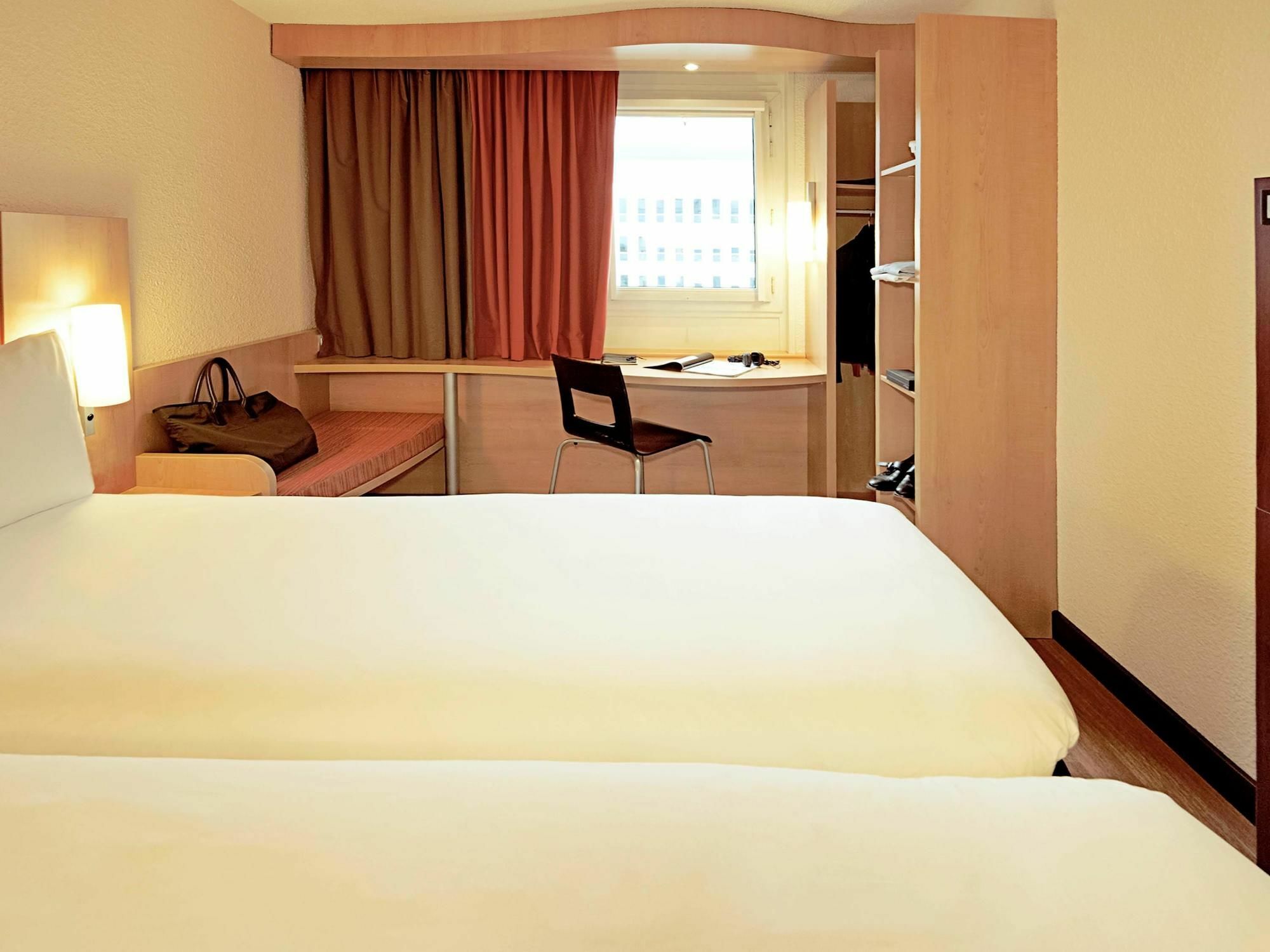 Hotel Ibis Reims Tinqueux Exterior foto